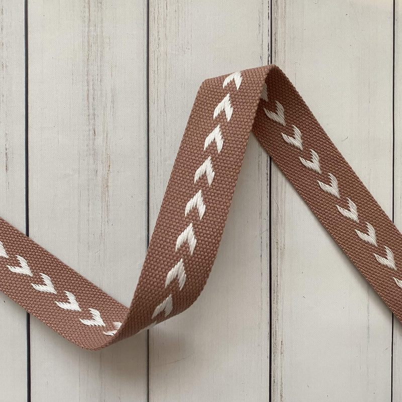 Arrow Webbing: Dusty Pink with White