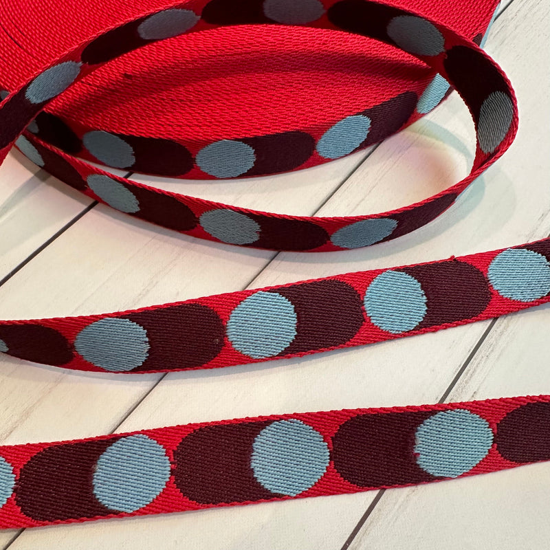 1" Webbing: Dots on Red