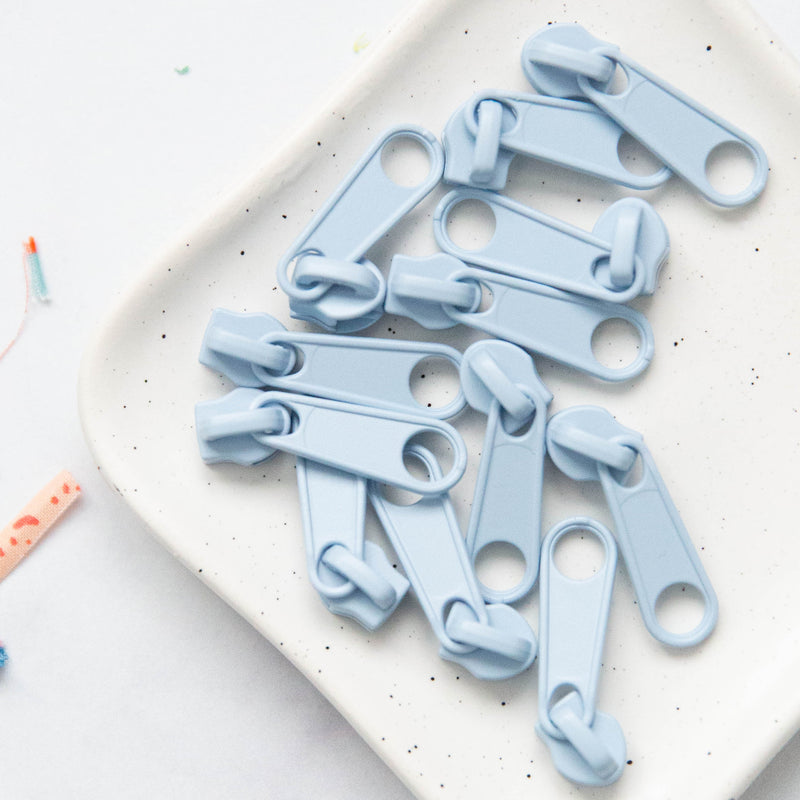 30" Zipper: Clear Sky