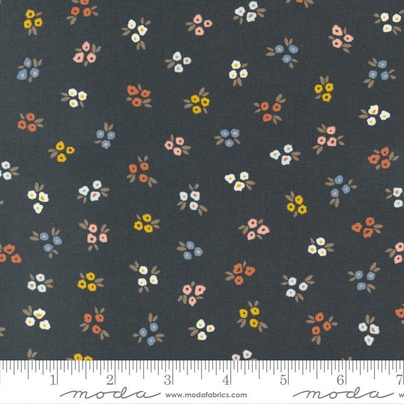 Dawn On The Prairie: Fat Quarter Bundle - 38 pcs
