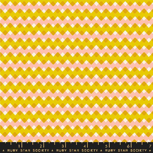 Pivot: Zigga Zagga in Goldenrod