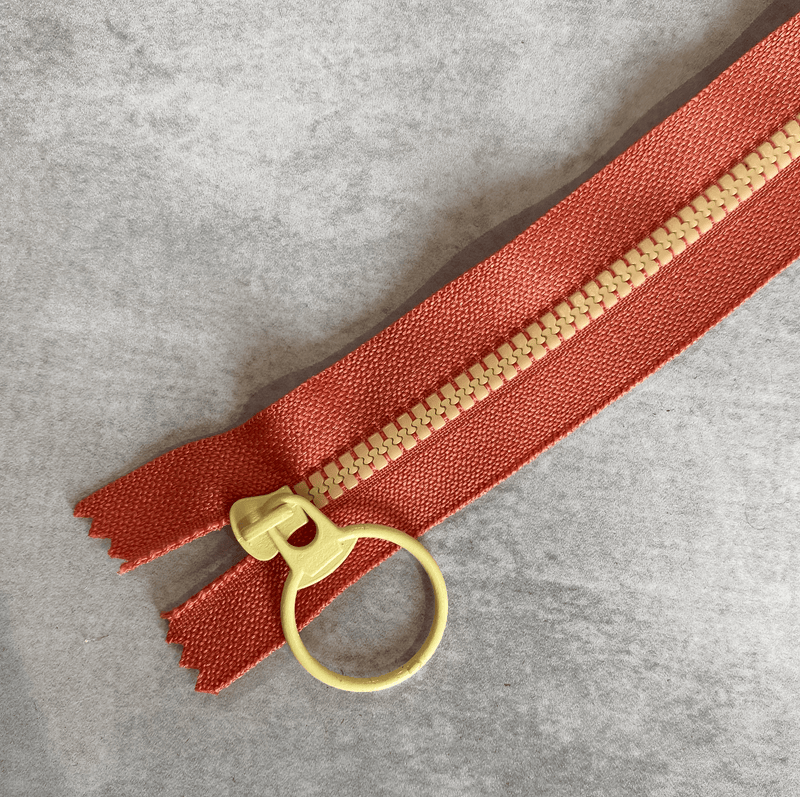 Circle Pull Zipper - 14"