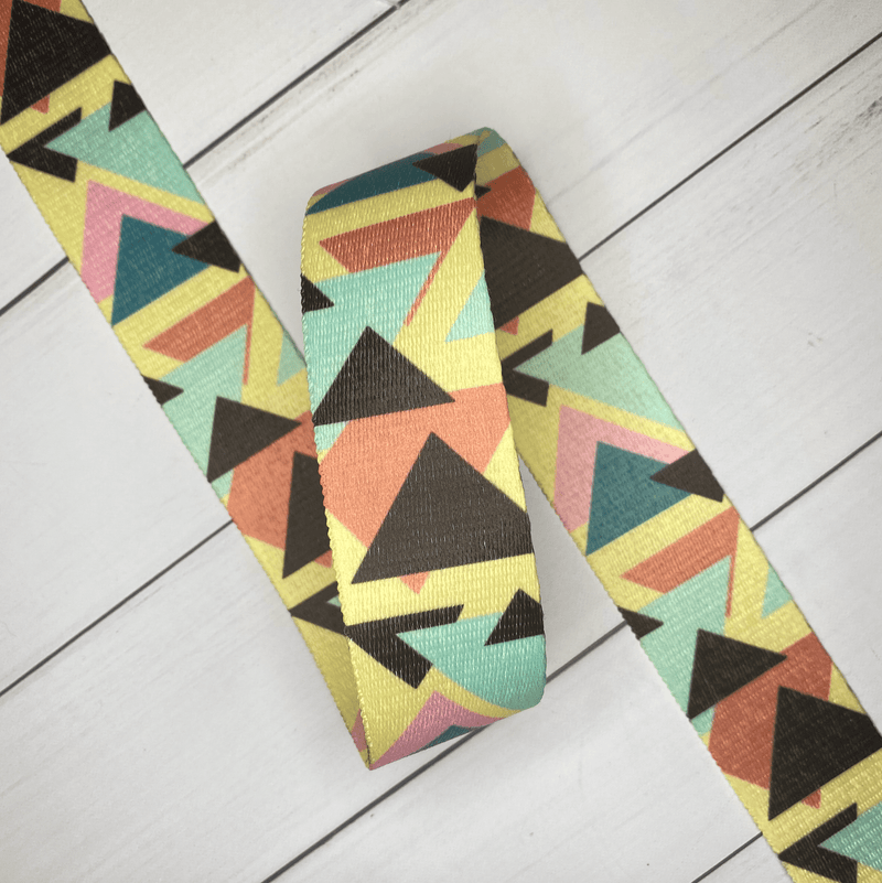 Printed Webbing: Scattered Triangle