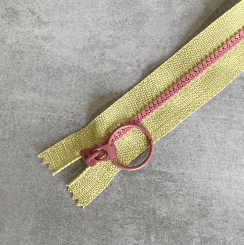 Circle Pull Zipper - 14"