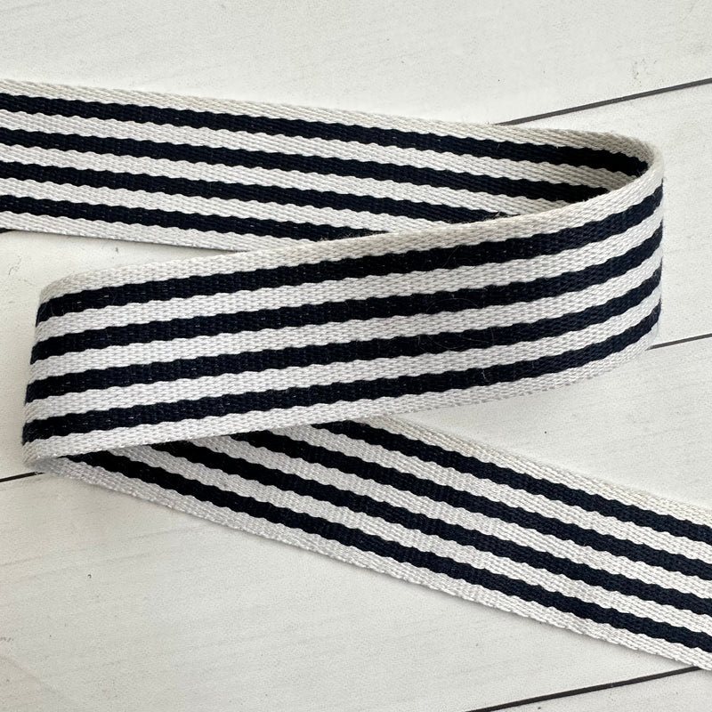 Nine Stripe Webbing: Navy
